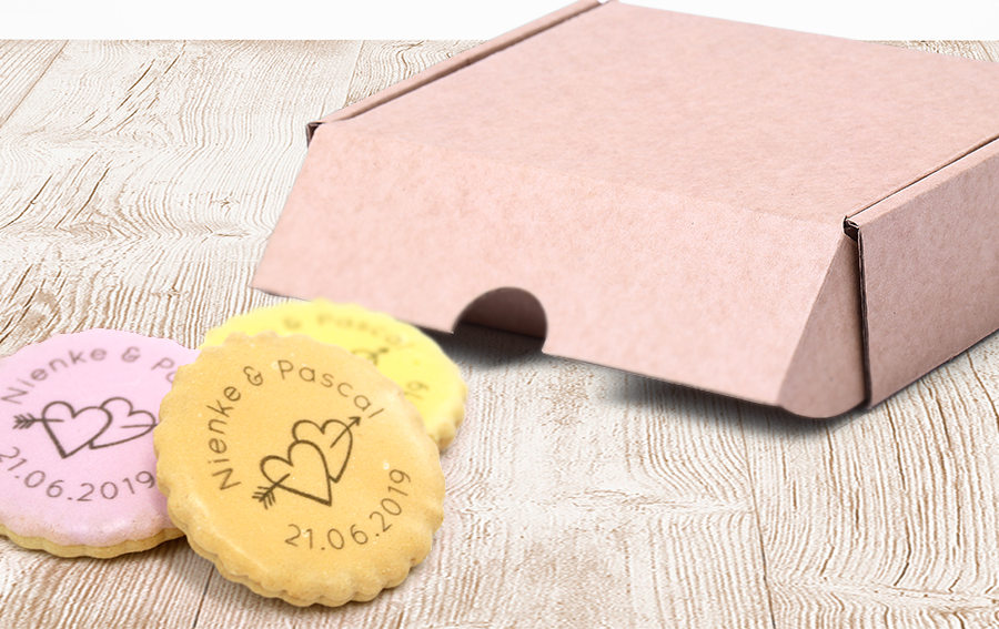 Bedrukte likkoekjes met een verzenddoos