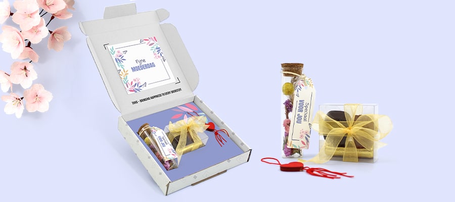 Inhoud Brievenbuspakketje Moederdag Blooming Pakket met de inhoud Gedroogde Bloemen Bonbons