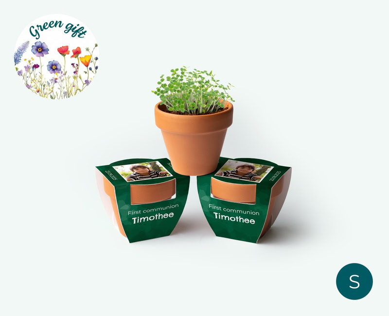 Durable communion thank yous in the shape of a flower pot