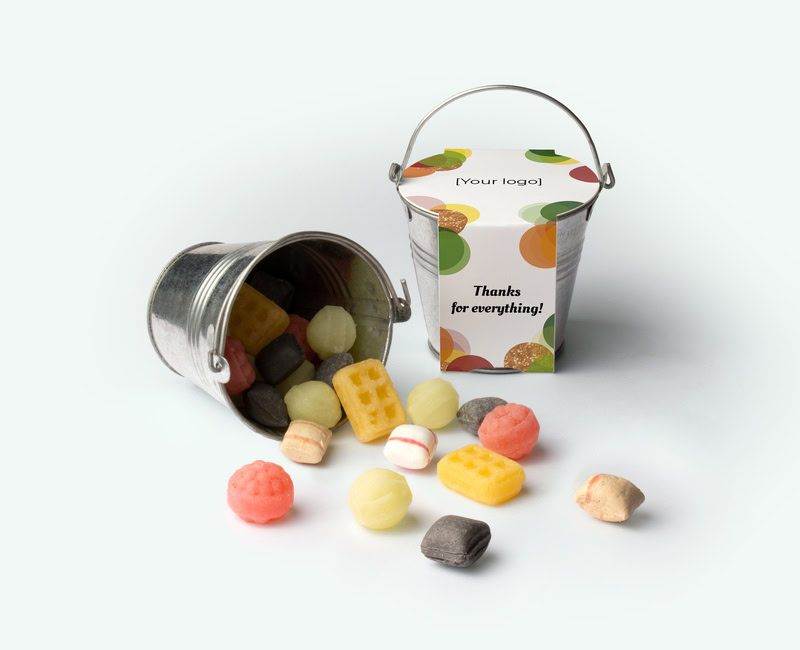 Candy thank yous in the shape of a mini bucket as a corporate gift