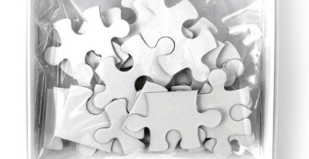 Witte puzzelstukjes