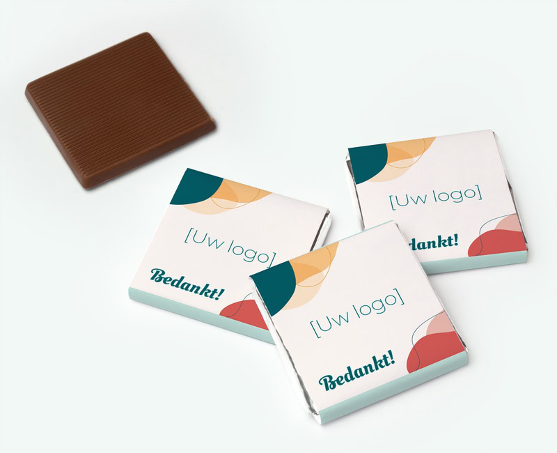 Bedrukte mini chocolaatjes met logo ingezet als zakelijk bedankje in de vorm van chocola met logo