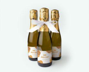 Prosecco bedankjes met sticker en gepersonaliseerde tekst