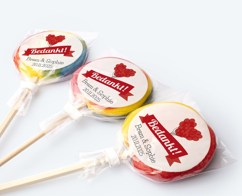Photo lollipop deployed as wedding thank yous for guests