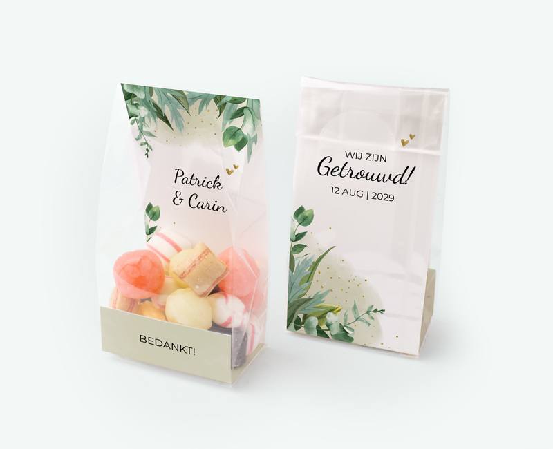 Printed candy bags used as wedding thank-you gifts