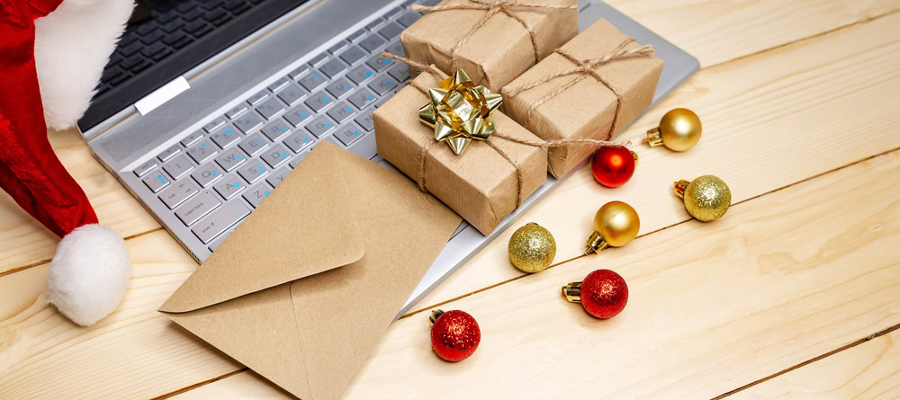 Kerst bedankjes afgebeeld op een laptop