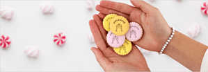Blogafbeelding likkoekjes bedrukken met een logo