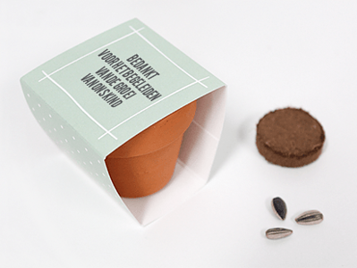 Kinderdagverblijf bedankje met een mini pillow box met snoep