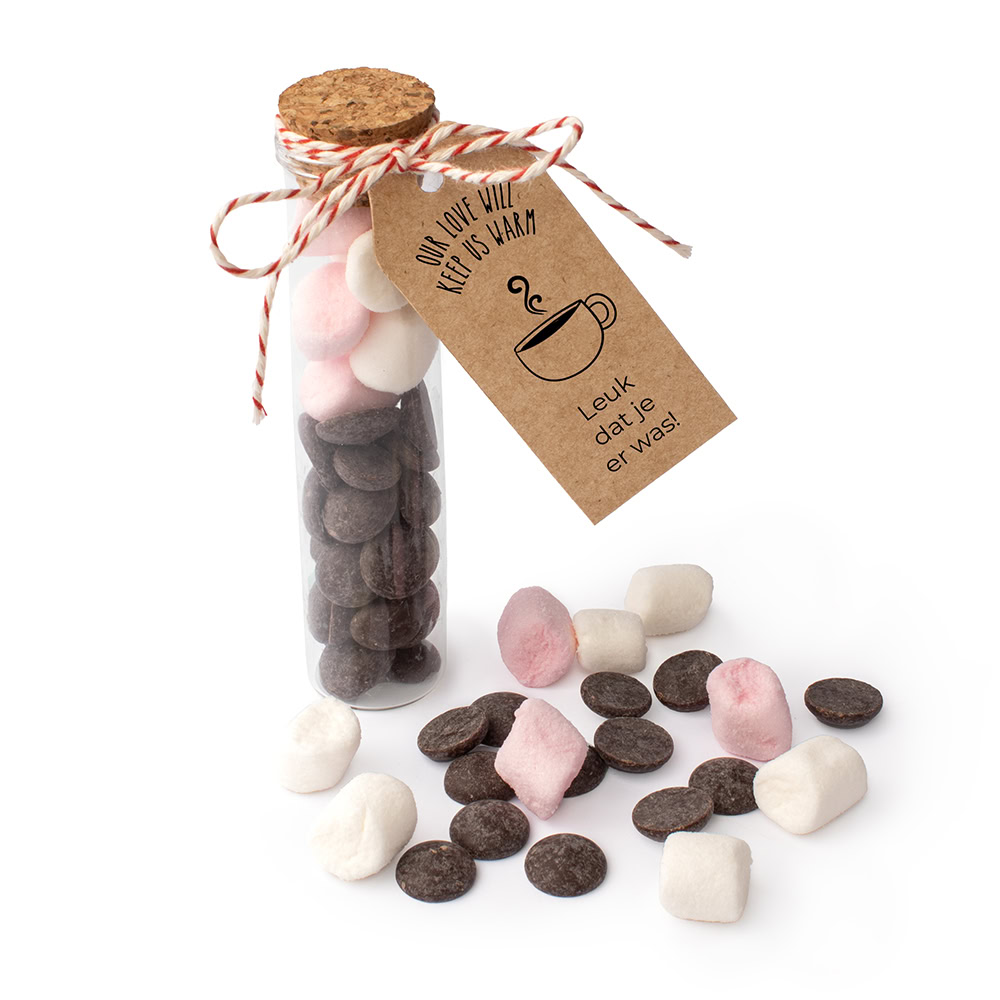 Een gepersonaliseerd bedankje in de vorm van een gift tube met snoep